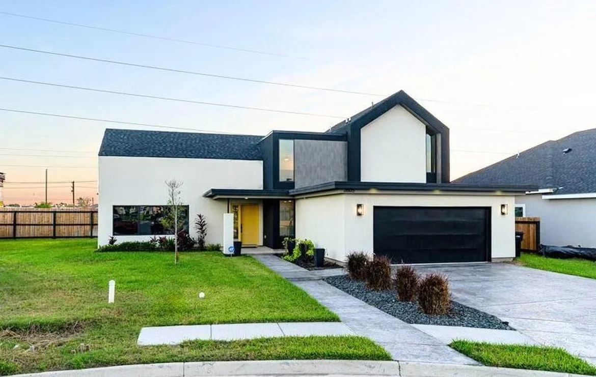 Exterior Remodeling / Windows & Siding
